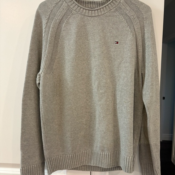 Tommy Hilfiger Sweater - Picture 3 of 3